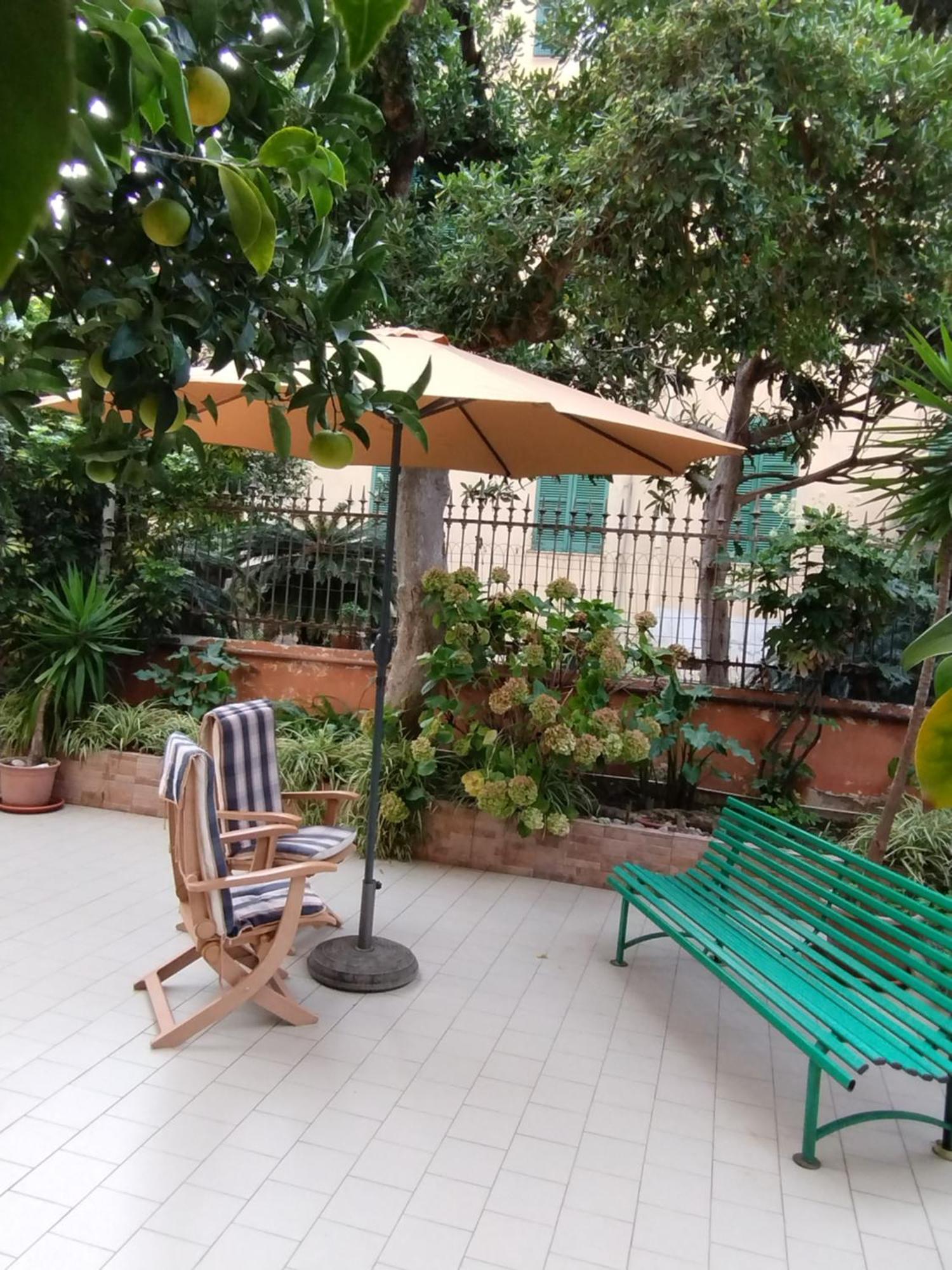Hotel Della Piazzetta Варацце Экстерьер фото