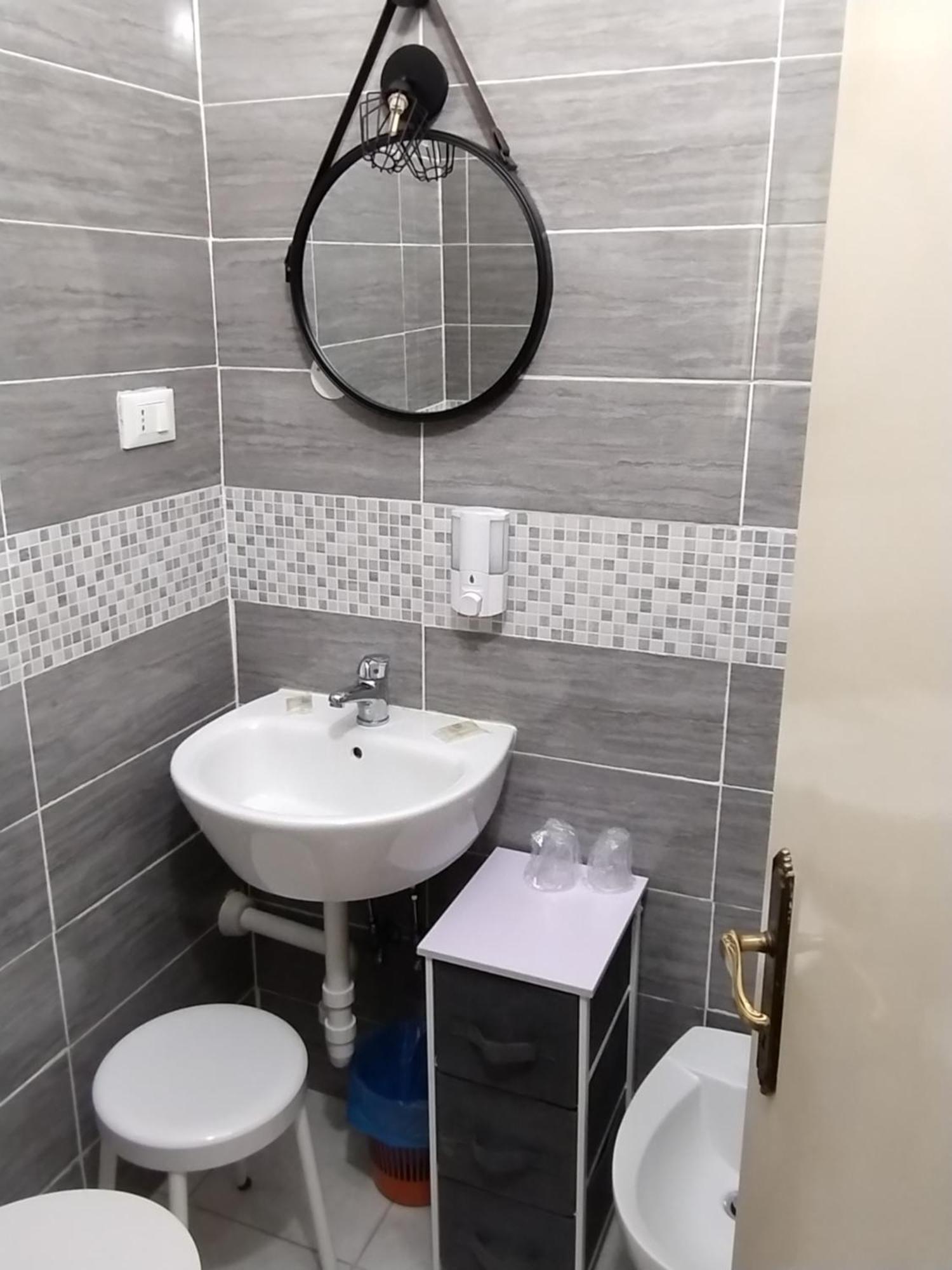 Hotel Della Piazzetta Варацце Экстерьер фото